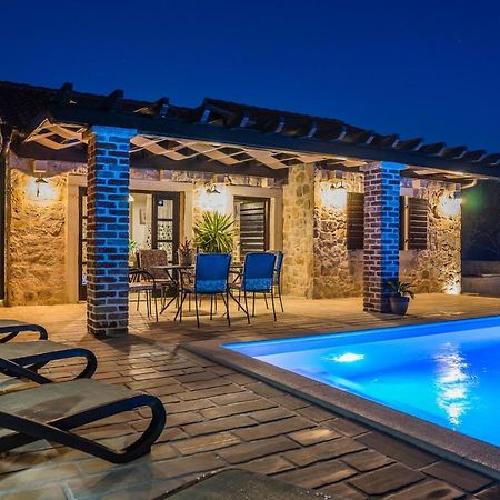 Holiday Home Sandra Sukošan Екстериор снимка