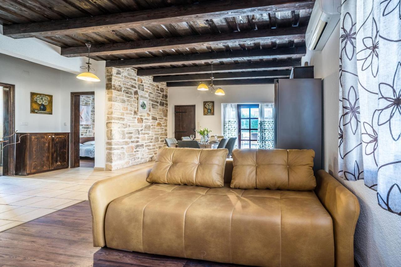Holiday Home Sandra Sukošan Екстериор снимка