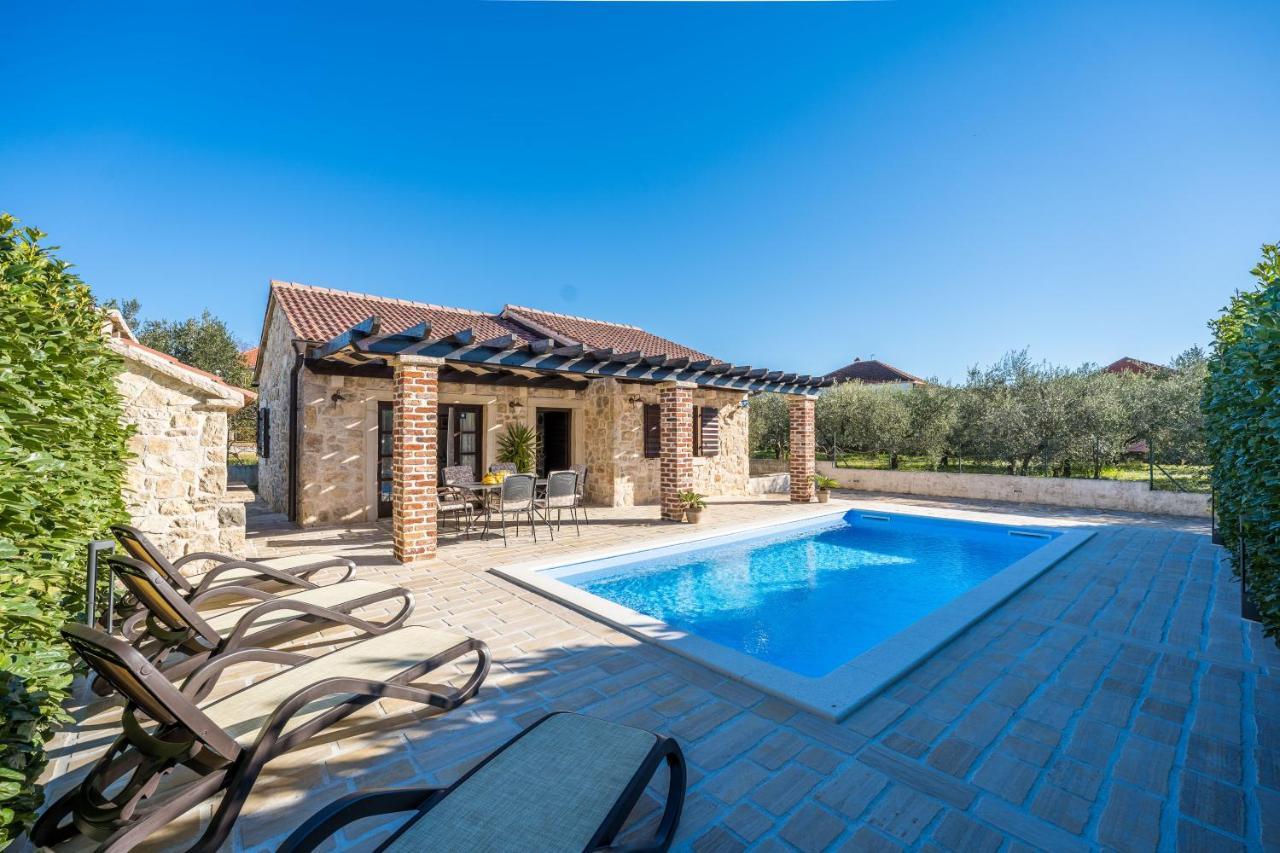 Holiday Home Sandra Sukošan Екстериор снимка