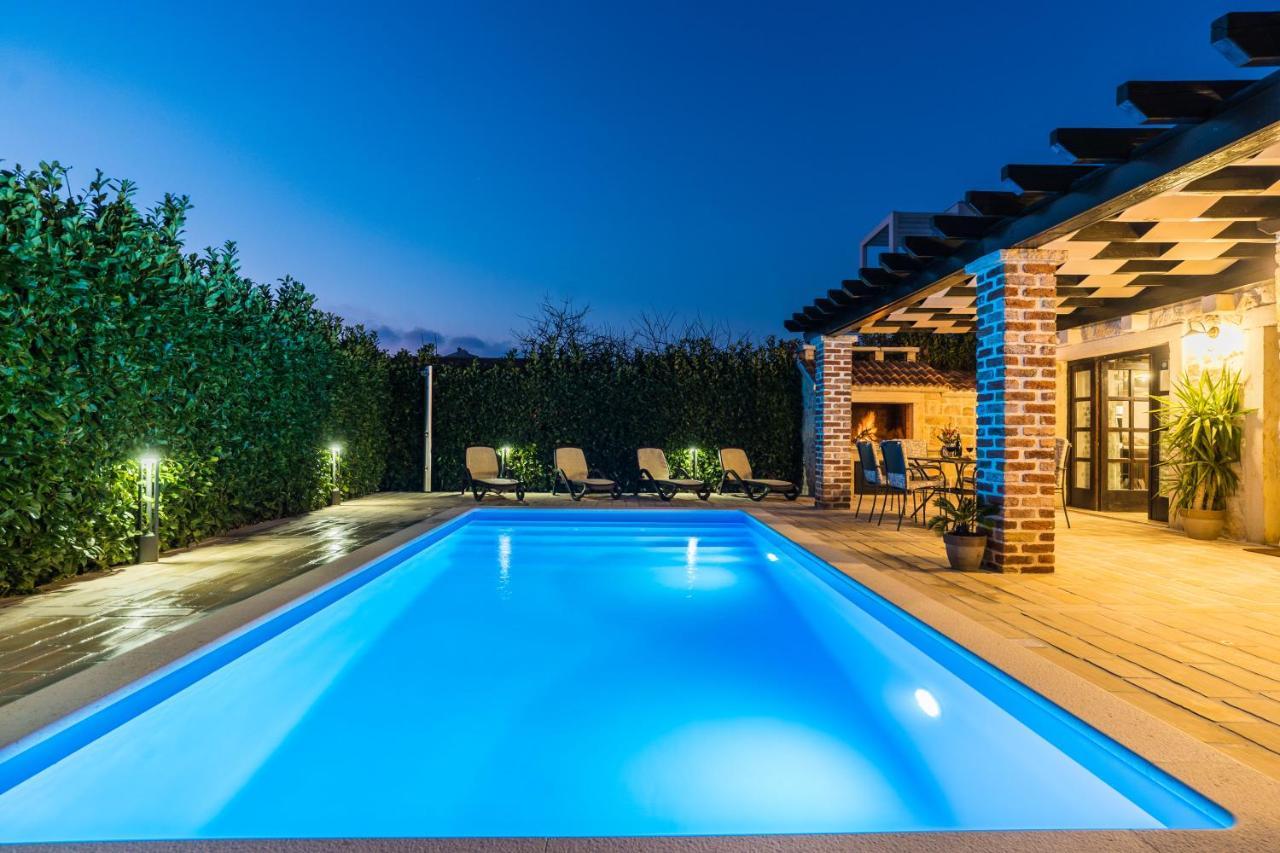 Holiday Home Sandra Sukošan Екстериор снимка