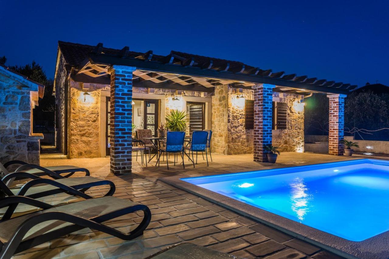 Holiday Home Sandra Sukošan Екстериор снимка