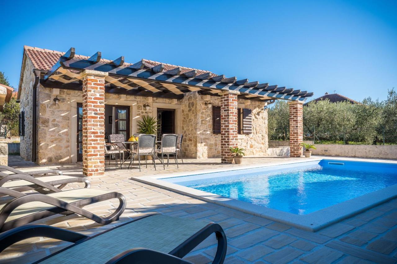 Holiday Home Sandra Sukošan Екстериор снимка