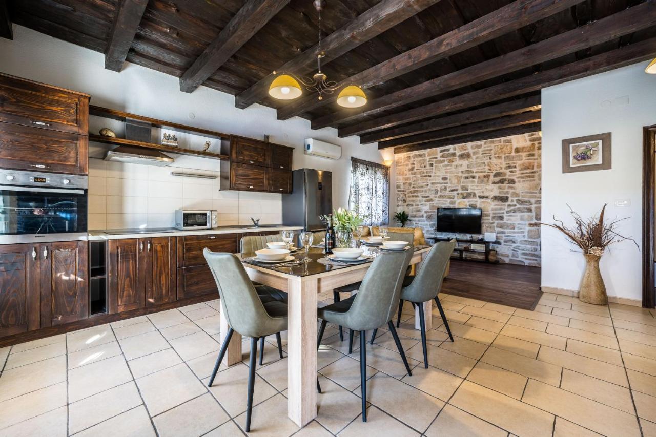 Holiday Home Sandra Sukošan Екстериор снимка